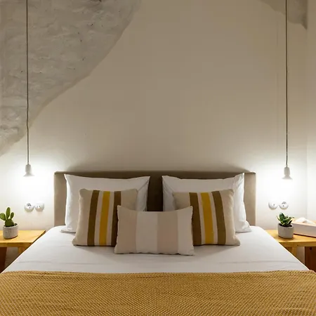 Capella Skiathos, Residences *