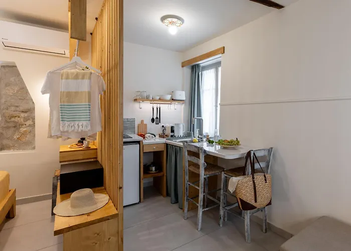 Capella Skiathos, Residences