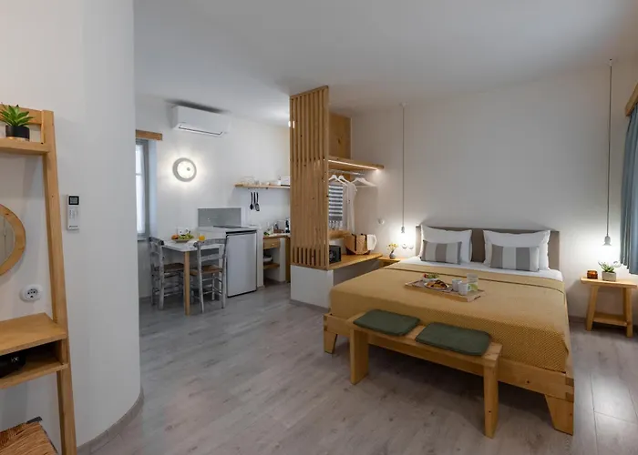 Capella Skiathos, Residences * 斯基亚索斯镇